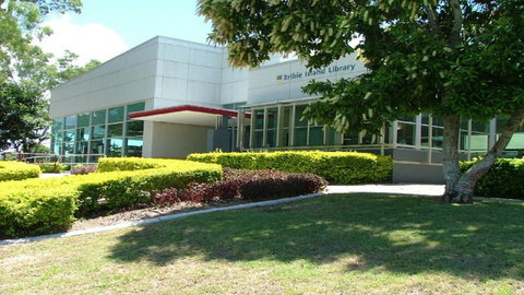 First Floor Unit Close To Shops, Park And Waterfront! - ACT Tourism 6