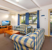 Pet Friendly Cottage in the Heart of Bribie - Wirraway St Bongaree - ACT Tourism