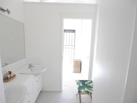 Annie's White House - ACT Tourism 31