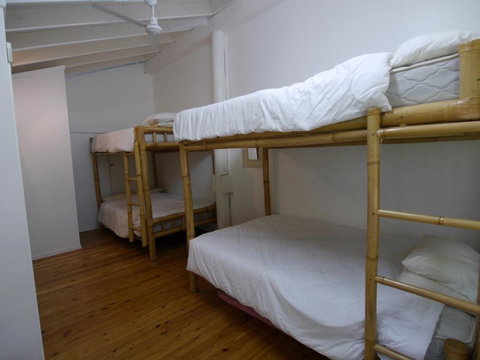 Annie's White House - ACT Tourism 33