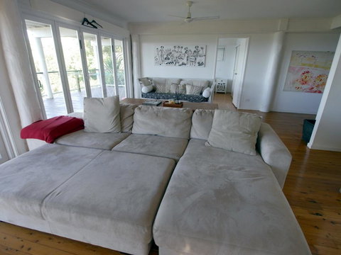 Annie's White House - ACT Tourism 17