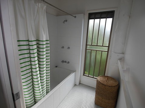 Annie's White House - ACT Tourism 32