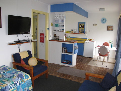King Island Accommodation Cottages - ACT Tourism 8