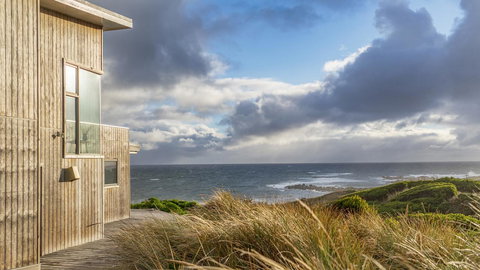 Porky Beach Retreat - King Island Escapes - ACT Tourism 24