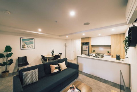 Mid Night Apartment Canberra City Onsite Parking - ACT Tourism 3