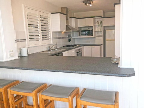 'Mooring One Downstairs', 23 Shoal Bay Rd - Fantastic Ground Floor Duplex With Views, WIFI And Air Conditioning - ACT Tourism 2