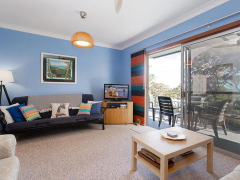 'Rutland', 1/13 Cromarty Road - Pet Friendly, Boat Parking, Water Views, Air Con - ACT Tourism 3
