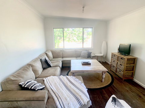 'The Wattles' - True Country Escape Near Wineries - Borenore - ACT Tourism 2