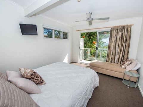 1 'Florida', 5 Lillian Street - 2 Min Walk To Beach, Shops & Restaurants - ACT Tourism 3