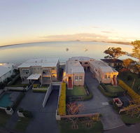 1 'Seaside Splendour' 137 Soldiers Point Road - beautiful unit on the waterfront - ACT Tourism