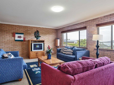 10 Garuwa Street - Fabulous Fingal - ACT Tourism 2