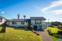 Book Dalmeny Accommodation Vacations ACT Tourism ACT Tourism