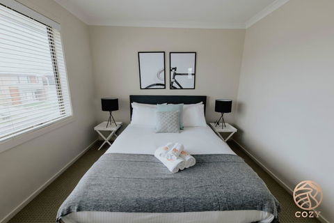 113, Balanchin Street Family Resort In Point Cook - ACT Tourism 1