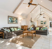 12 Childe Street Byron Bay - Absolute Belongil Summerhouse - ACT Tourism