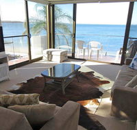 13 'Harbourside' 3-7 Soldiers Point Road - fantastic waterfront unit - ACT Tourism