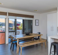 13 Shore Place - ACT Tourism