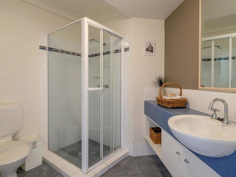 16 Pt Lookout Beach Resort - ACT Tourism 3