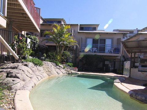 16 Pt Lookout Beach Resort - ACT Tourism 2