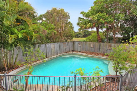 18 Northbeach Place, Mudjimba Beach - Pet Friendly, Linen Included, WIFI - ACT Tourism 2