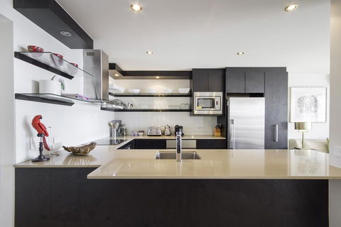19 Noosa Pacific - ACT Tourism 3