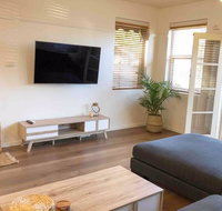 2 Bedroom SHORT walk to CBDBEACH and DARBY ST - ACT Tourism