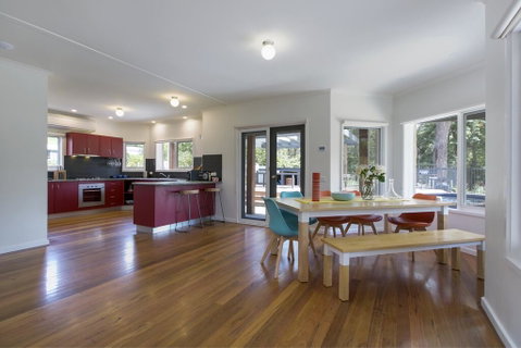 2 Marma Retreat With Jacuzzi, Heated Pool, Pet Friendly, Foxtel - ACT Tourism 1