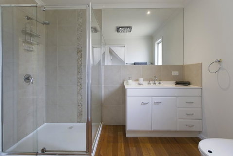 2 Marma Retreat With Jacuzzi, Heated Pool, Pet Friendly, Foxtel - ACT Tourism 2