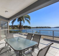 2 The Shores Soldiers Point - Waterfront - Uninterrupted Water Views INCLUDING ALL LINEN  TOWELS Free Wi-Fi - ACT Tourism