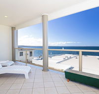2/141A Soldiers Point Road - large waterfront duplex across from the bowling club - ACT Tourism