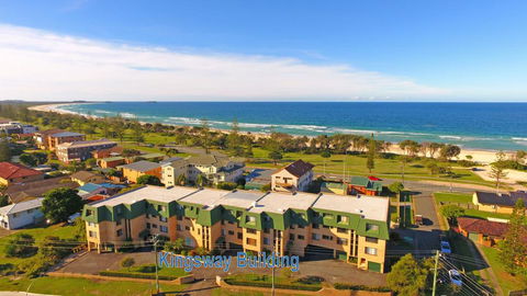20 Kingsway 3 Bedroom Holiday Apartment - ACT Tourism 1