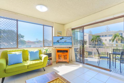 20 Kingsway 3 Bedroom Holiday Apartment - ACT Tourism 0