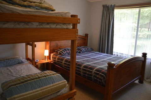 20 Toorak Rd, Bright - ACT Tourism 2