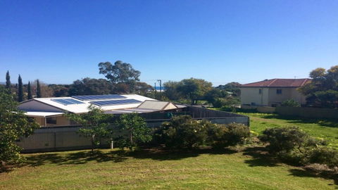 22 Broadbeach Drive - ACT Tourism 2