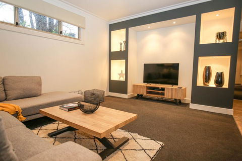 22 Riverside - ACT Tourism 3