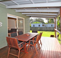 24 Sundew Street Mudjimba - 500 Bond - Pet Friendly Linen Supplied WIFI Air Cond. - ACT Tourism