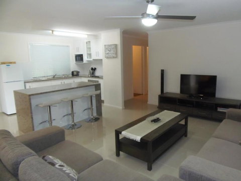 26 Kurana Street - Rainbow Beach, Stroll To The Beach And Shops - ACT Tourism 0