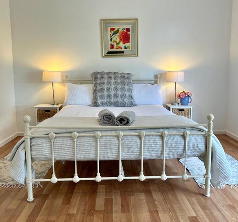 Birchwood Cottage - ACT Tourism 0