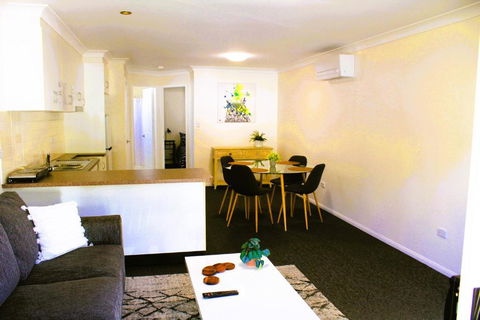 Browns Rocks Caravan Park - ACT Tourism 3