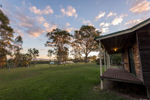 Cabins At Lovedale Wedding Chapel - ACT Tourism 4