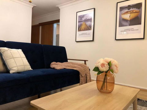 CAMPBELLTOWN HOLIDAY HOME 3 BED + FREE PARKING NCA039 - ACT Tourism 4