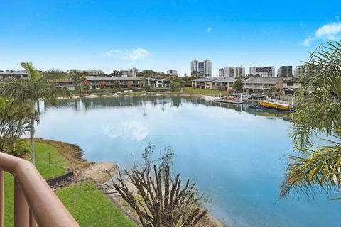 CANAL7-ON THE MOOLOOLABA CANAL! - ACT Tourism 0