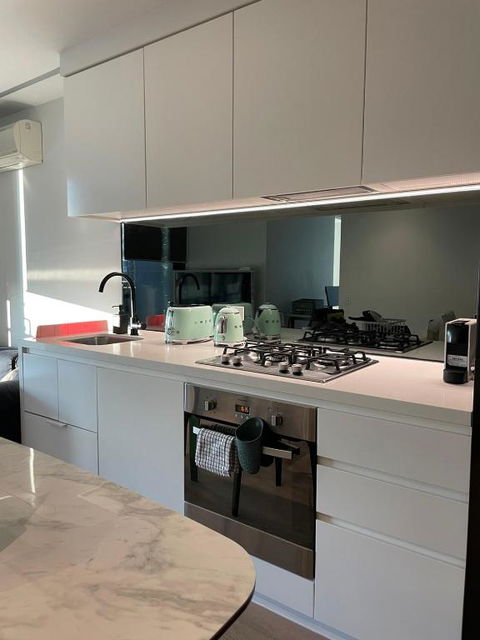 C&S Stay- Melbourne CBD - ACT Tourism 3
