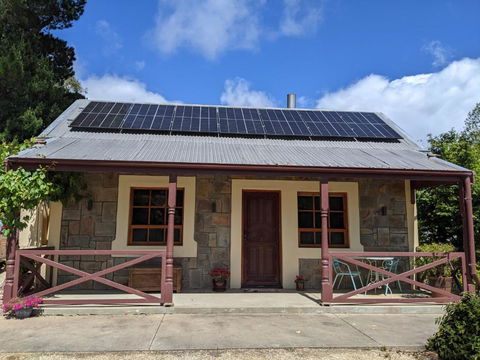 Cottage In Uraidla - ACT Tourism 0