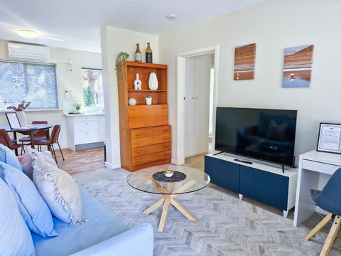 Crawley Cosy Urban Retreat Close To CBD UWA Free Park Netflix - ACT Tourism 2