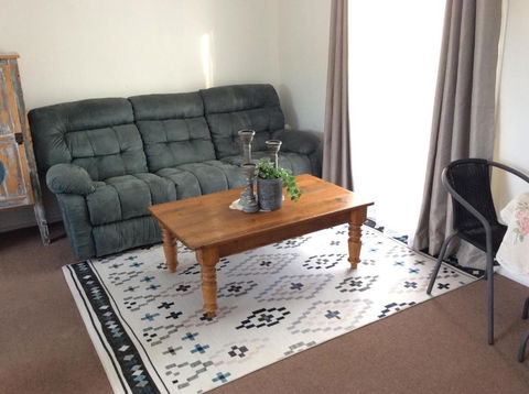 Cozy Home Style Accommodation - ACT Tourism 2