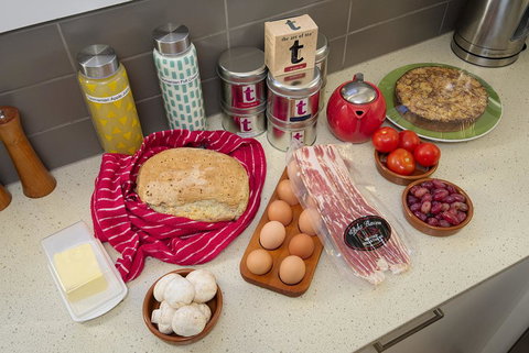 28 Gates Luxury Farmstay And Fishery - ACT Tourism 2