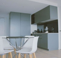2Bed 2Bath Minimalist Apartment in CBD - ACT Tourism