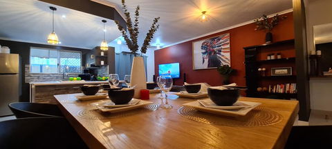 3 BEDROOM CITY ESCAPE - CHAMPAGNE STAYS Darwin - ACT Tourism 3