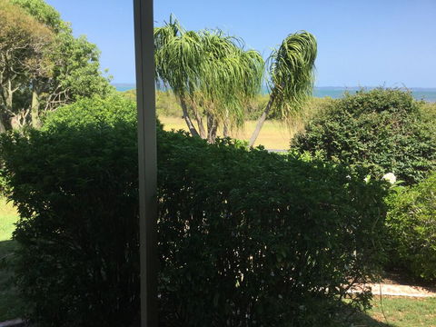 3 Sea/Fraser Island View Deckings, Beachfront, Marina - ACT Tourism 2