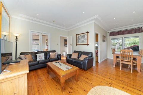 3 Sisters Blue Mountains Cottage - ACT Tourism 1